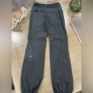 Lululemon Womens Softshell Pants Womens Size 4